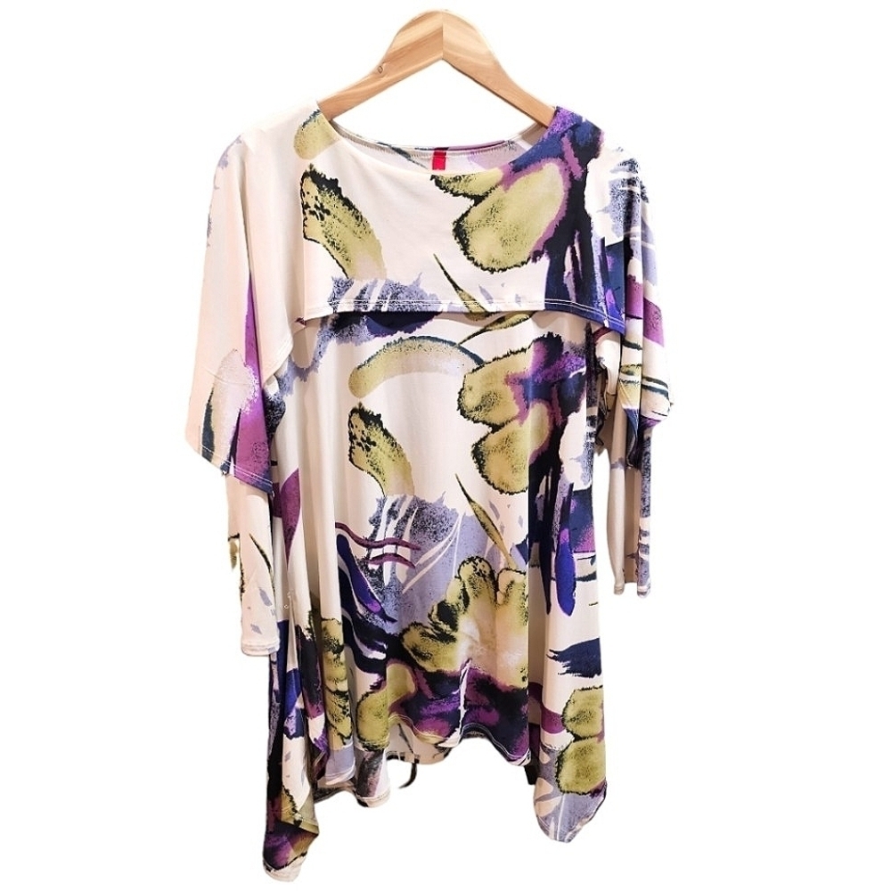 IC By Connie K Floral Watercolor Layered Blouse Size Small Shark Bite Hemline